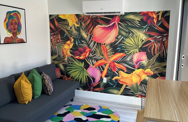 Charming 1-bedroom apartment with AC, WiFi in Heart of Miami