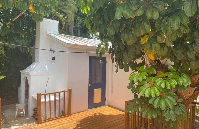 Charming 1-bedroom cottage in wonderful Miami with WiFi, AC