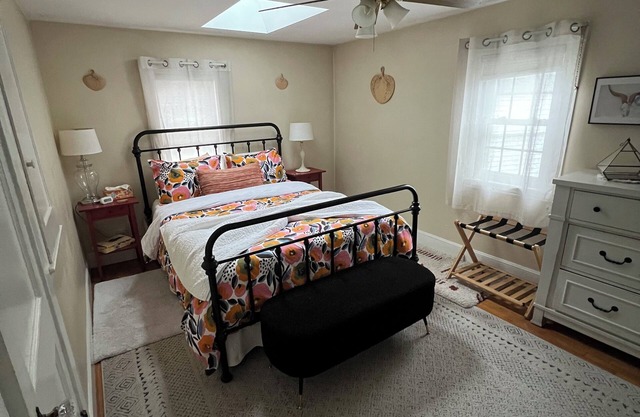 Charming 1-bedroom cottage in Salem, MA