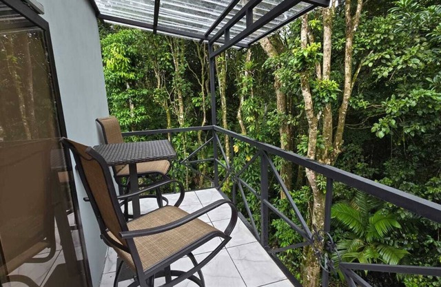 Charming 1-bedroom apartment in amazing Nuevo Arenal with WiFi