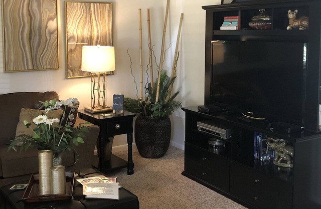 Charming 1 bedroom house adjacent to Stearns Heritage Golf