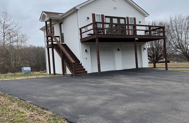 Charming 1-bedroom house in Paris, TN.