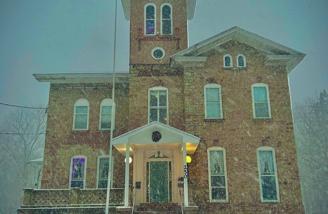 Charming 1-bedroom in Italianate designed house in terrific Albion, NY