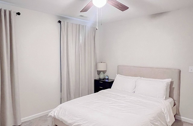 Charming 1-bedroom, 1-bathroom unit in Fayetteville with AC
