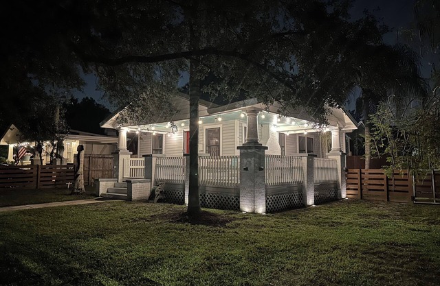 Charming 1920 Bungalow in Seminole Heights, Tampa: 2BD/2BA Gem with Character!
