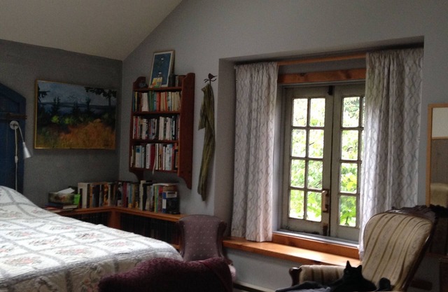 Charming 2 bedroom cottage for rent July & August near Ganges. 3 night minimum.