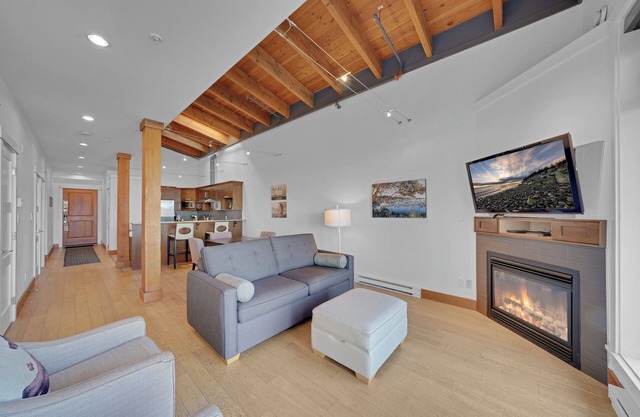 Charming 2-bdrm condo on marvelous Salt Spring Island - Dog Friendly! - Unit 102