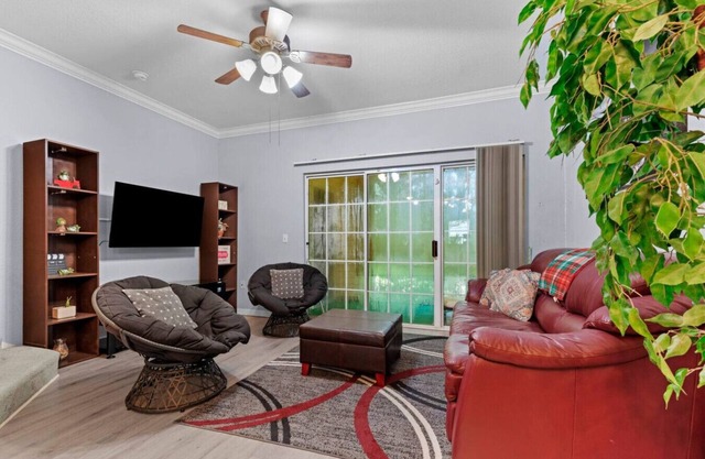 Charming 2 bed 2.5 bath - NW Gainesville