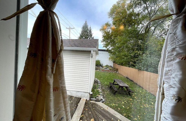 Charming 2-bed private single family house