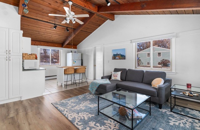 Charming 2-bedroom house in South Kingstown