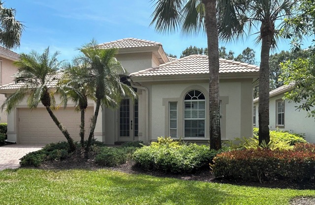 Charming 2-bedroom house with WiFi, AC in fabulous Bonita Springs