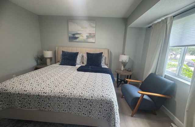Charming 2-bedroom townhome in Winter Springs.
