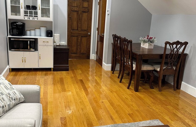 Charming 2-bedroom apartment in brilliant Manchester with AC, WiFi