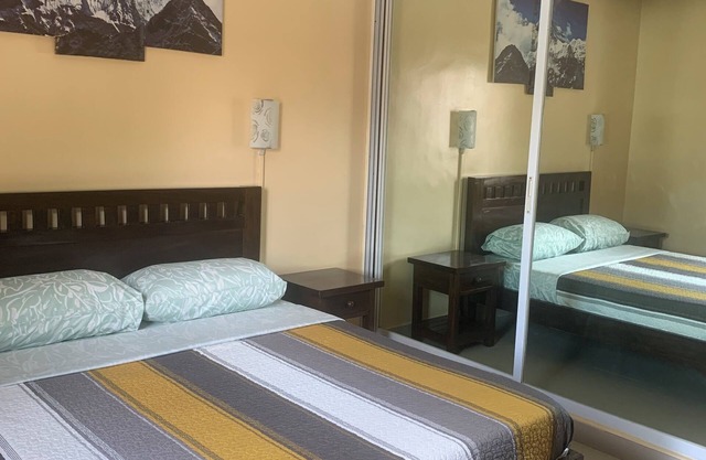 Charming 2-bedroom apartment with WiFi, AC in wonderful San Pedro Laguna