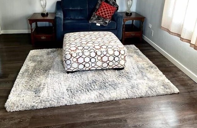 Charming 2 Bedroom Apt in Manitowoc!