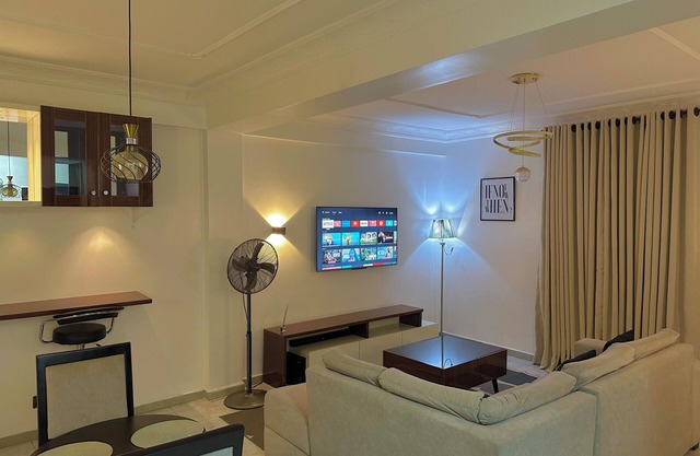 Charming 2-bedroom apartment with AC, WiFi in the Heart of Wuse II, Abuja.