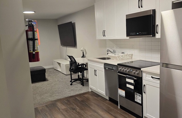 Charming 2-bedroom basement in Calgary