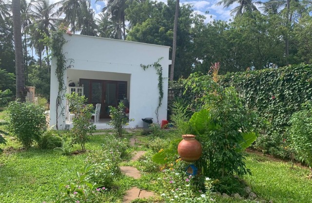 Charming 2-bedroom bungalow in serene Watamu with WiFi