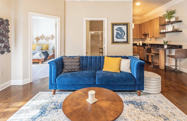 Charming 2-bedroom condo with AC, WiFi in lovely Atlanta