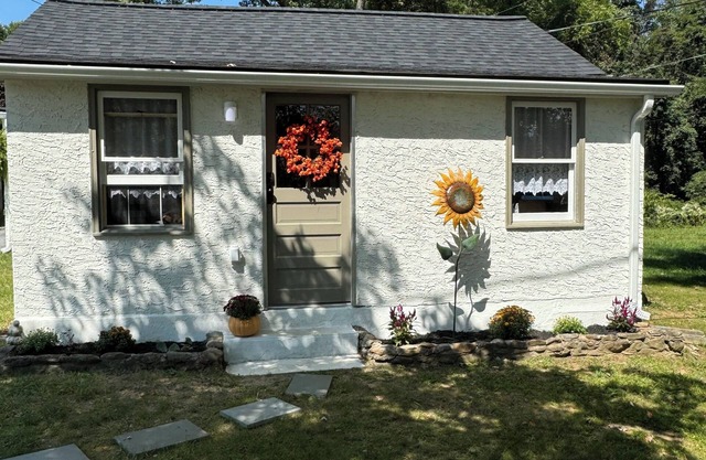 Charming 2-bedroom cottage near Mount Saint Mary’s College in Thurmont