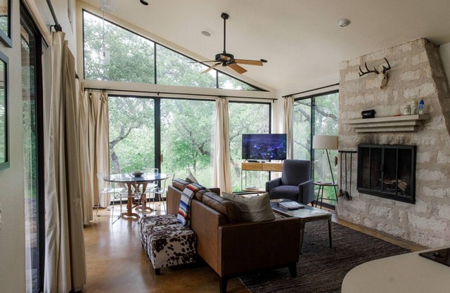 Charming 2-bedroom cottage in the Texas Hill Country
