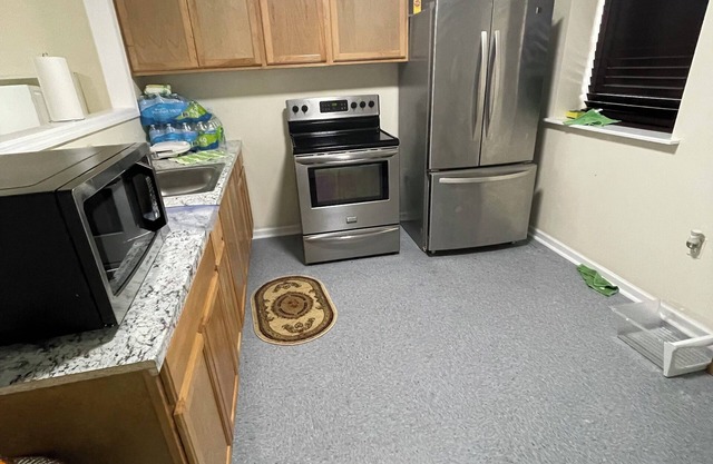 Charming 2-bedroom house with WiFi, AC in brilliant Elizabeth