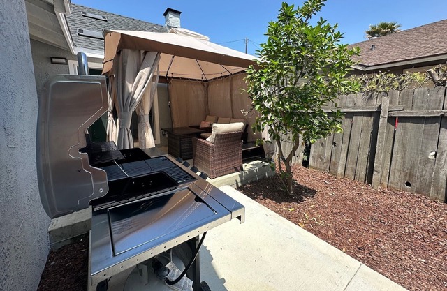 Charming 2-bedroom House Close to Disneyland