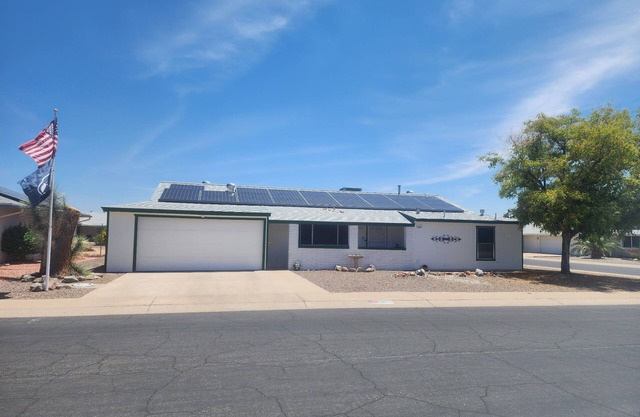 Charming 2-bedroom House with WiFi and AZ Room in Fabulous Sun City