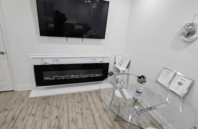 Charming 2-bedroom house with AC, WiFi in Pleasant Ajax