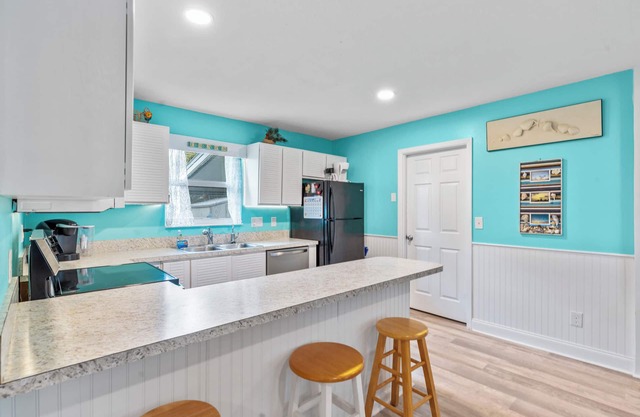 Charming 2-bedroom house with AC, WiFi in lovely Jensen Beach
