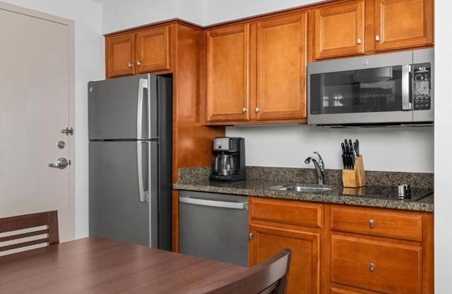 Charming 2-bedroom villa in Marriott Resort with WiFi, fitness in Palm Desert