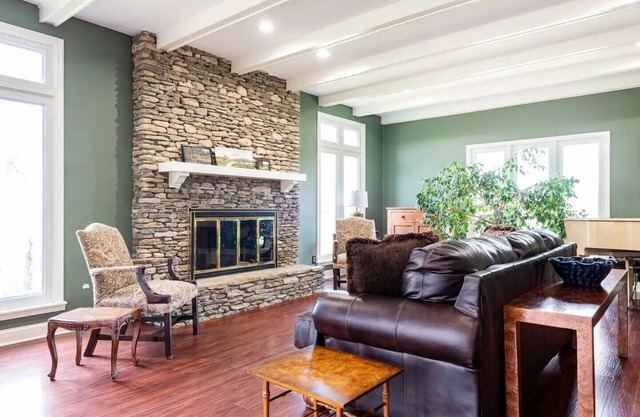 Charming 2-bedroom house in Simpsonville with AC