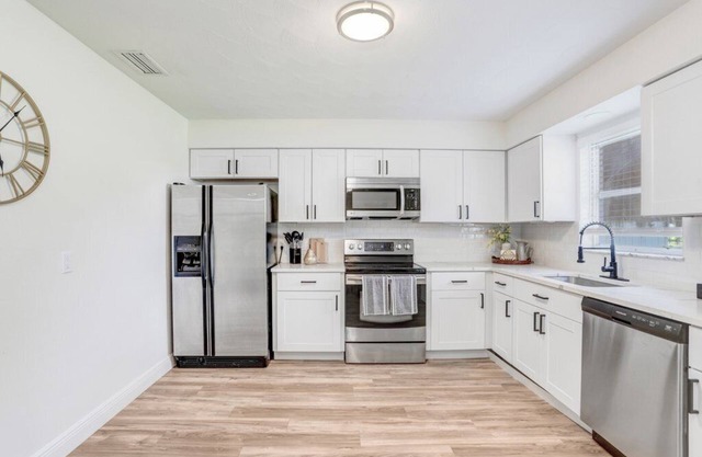 Charming 2-bedroom house in Zephyrhills, FL