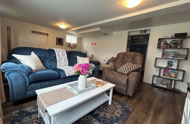 Charming 2-BR basement apartment, central to National Park, close to interstate