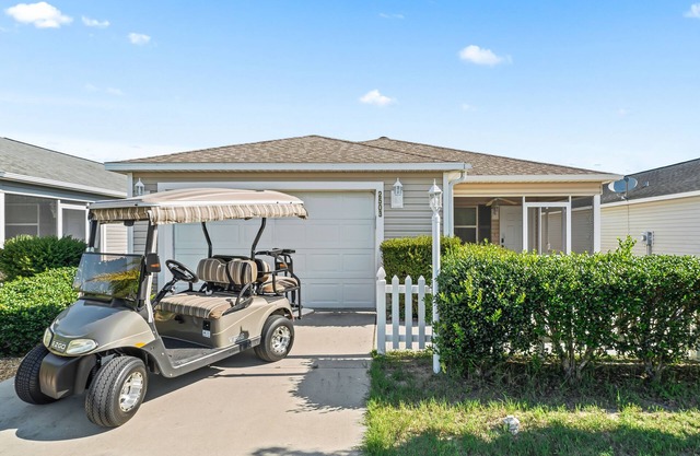 Charming 2BR/2BA Home in The Villages- Golf Cart Included