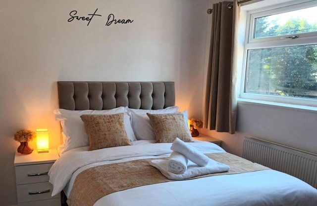 Charming 3-Bed House in Birmingham near nec & hs2