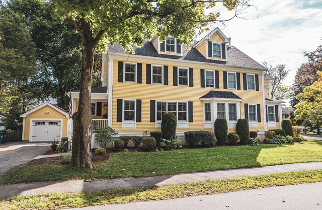 Charming 3-bed townhome Perfect for Families and School Visits Near Downtown