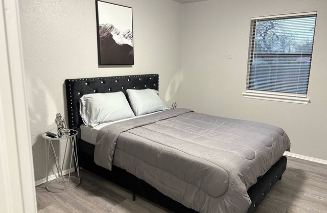 Charming 3-bedroom house with AC, WiFi in amazing Oklahoma City