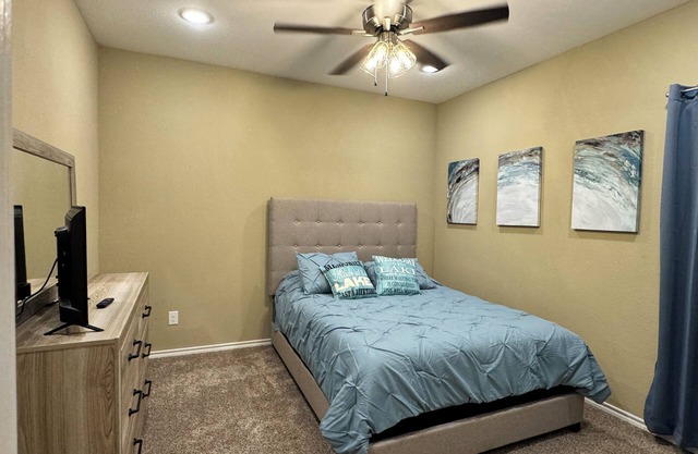 Charming 3-bedroom house with WiFi and AC in enjoyable West Tawakoni