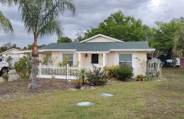 Charming 3-Bedroom, 2-Bath Home Just Minutes from Universal Studios