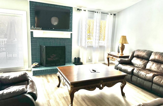 Charming 3-bedroom bungalow near Uptown Charlotte!