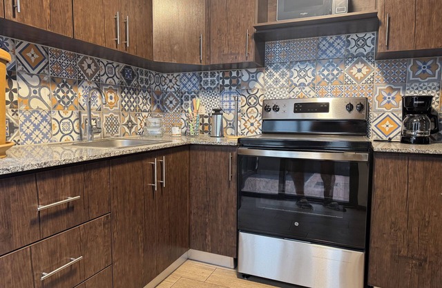 Charming 3-bedroom colonial house with WiFi, fitness room in lovely Ciudad Vieja