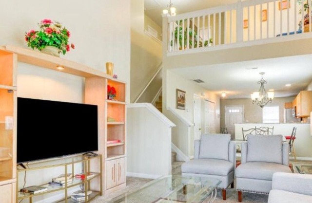 Charming 3-bedroom house in lovely Greensboro with WiFi, AC