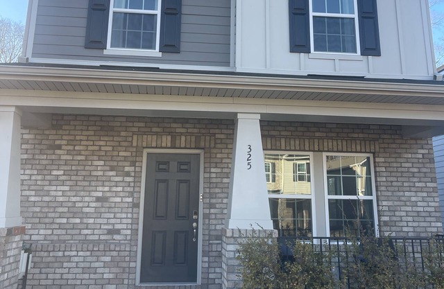 Charming 3-bedroom house within walking distance to downtown Pineville