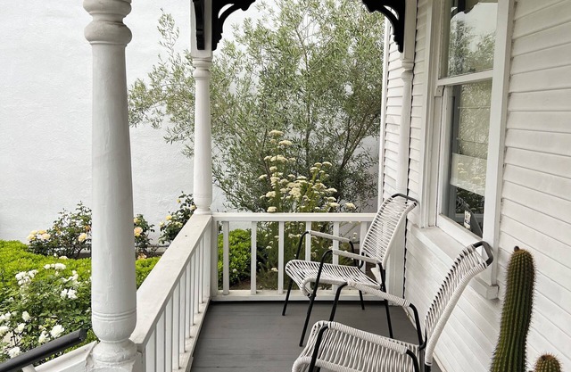 Charming, 3-bedroom house in Whittier with WiFi, AC near restaurants and hiking