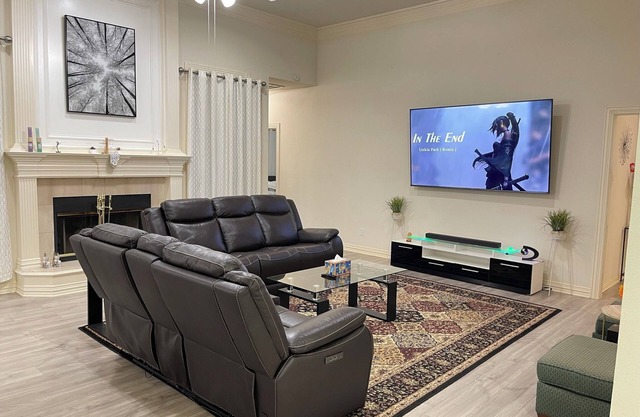 Charming 3-bedroom house near AT&T Stadium, Six Flag, DFW Airport