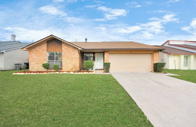 Charming 3-bedroom house in lovely Katy with WiFi, sleeps 8