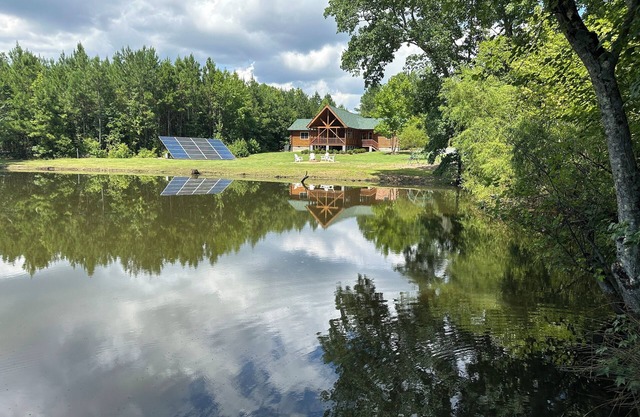 Charming 3-Bedroom Log Cabin - Rest & Relaxation