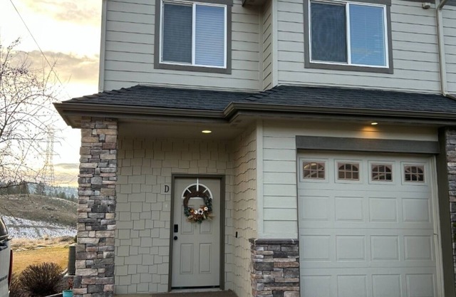 Charming 3-bedroom Townhouse in North Spokane