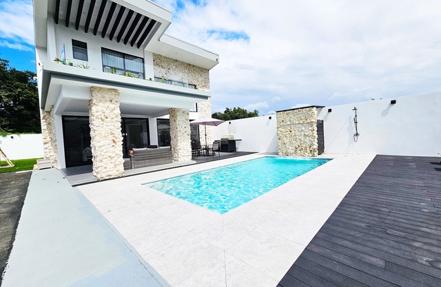 Charming 3-bedroom villa with WiFi, A/C in welcoming La Fortuna